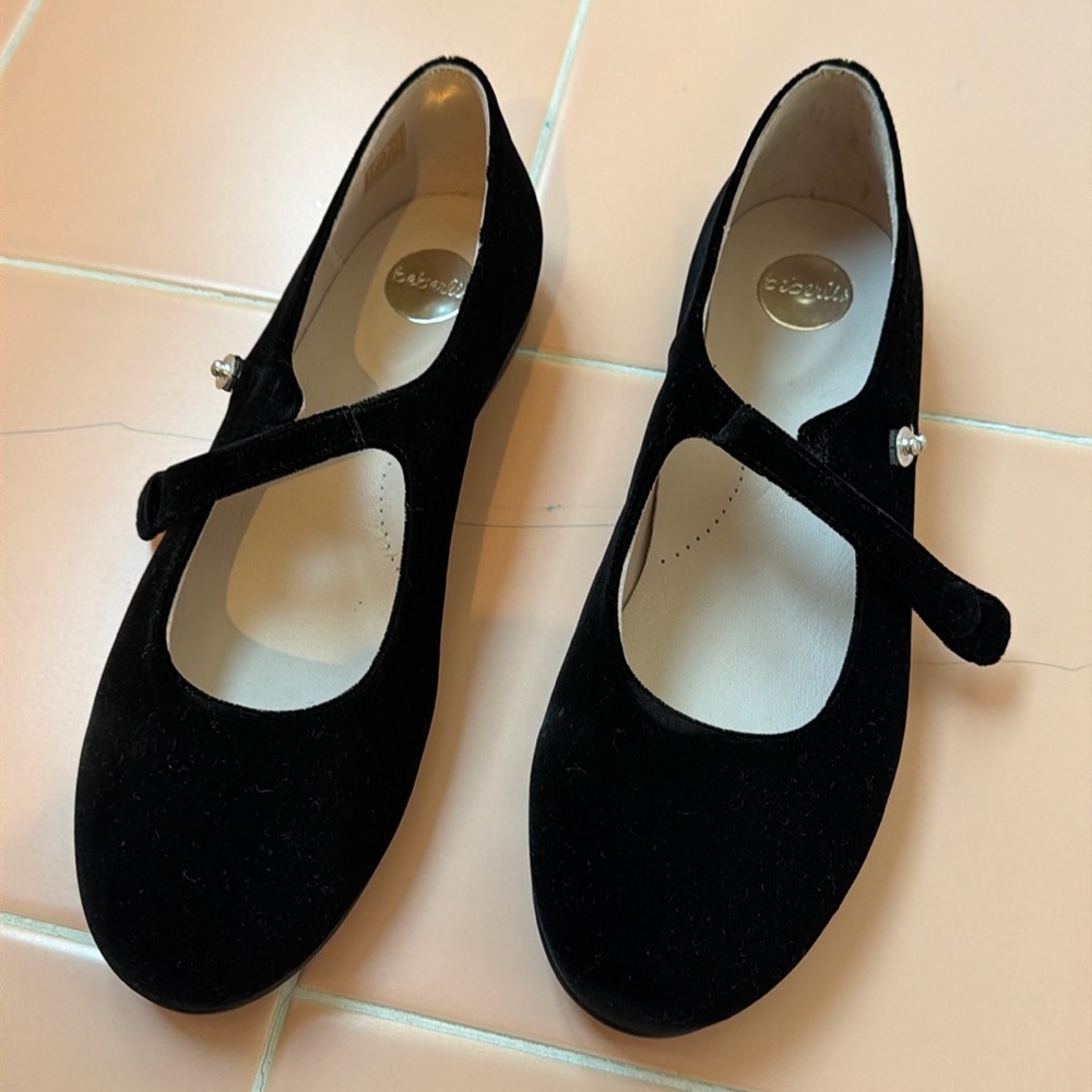 Beberlis gril  shoes   Black suede. New never use